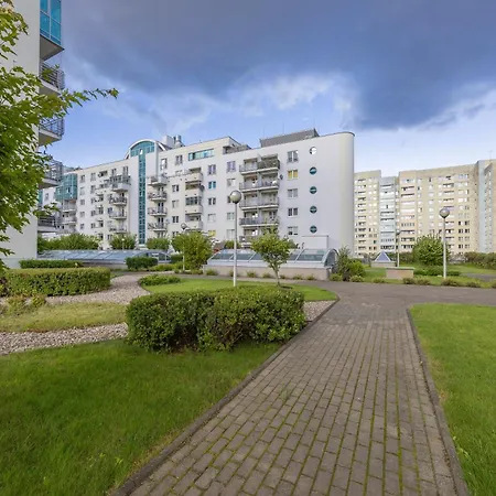 Elegant With Parking Close To Metro Station By Renters