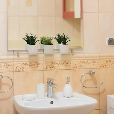 Elegant With Parking Close To Metro Station By Renters Apartment *