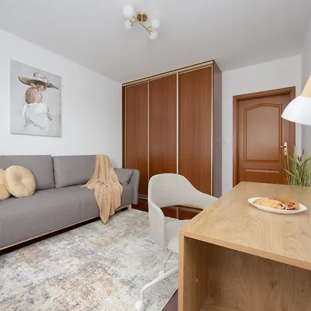 Elegant With Parking Close To Metro Station By Renters Apartment Warsaw