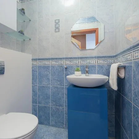 Elegant With Parking Close To Metro Station By Renters Warsaw
