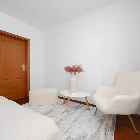 Elegant With Parking Close To Metro Station By Renters Warsaw