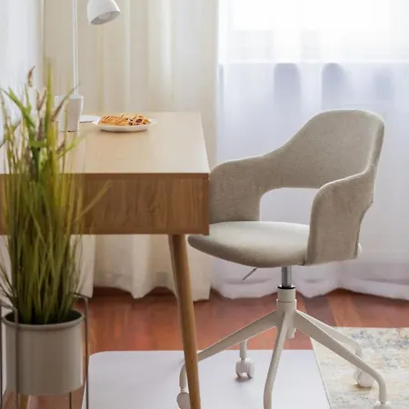 Elegant With Parking Close To Metro Station By Renters *